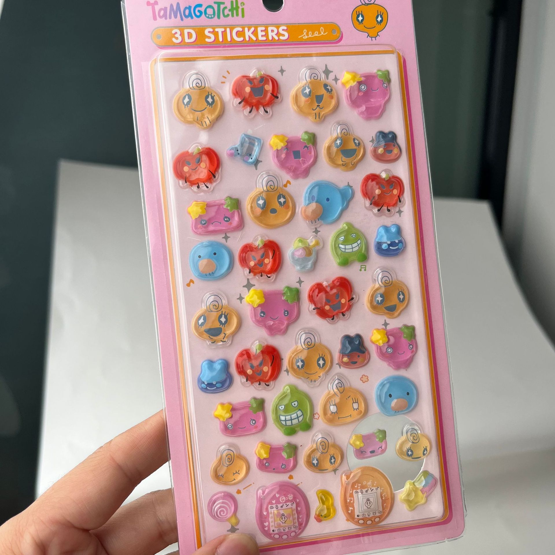 かわいいたまごっち 3D ふわふわステッカーレトロデジタルペ - Phone Accessories And Electronics のレビューと価格